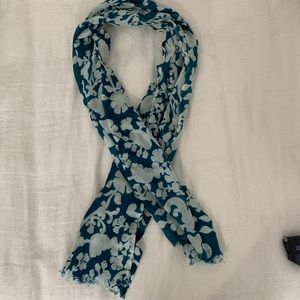 Torino blue patterned wool scarf
